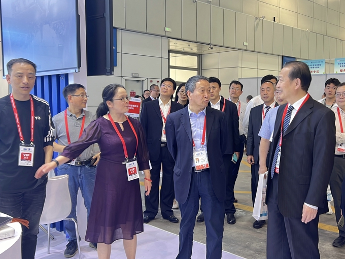 中国高等教育学会副会长、教育部高教司原司长张大良专题调研.jpg
